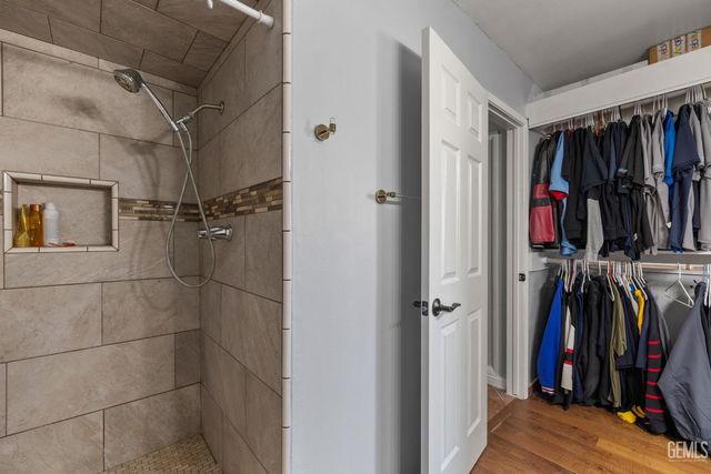 2921 Staunton Court, Bakersfield, CA 93306