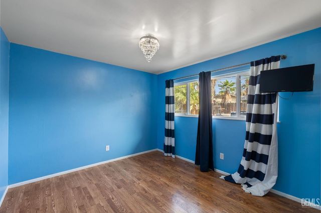 2921 Staunton Court, Bakersfield, CA 93306