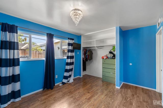 2921 Staunton Court, Bakersfield, CA 93306