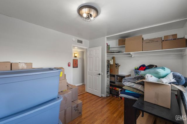 2921 Staunton Court, Bakersfield, CA 93306