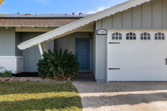 2921 Staunton Court, Bakersfield, CA 93306