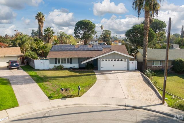 2921 Staunton Court, Bakersfield, CA 93306