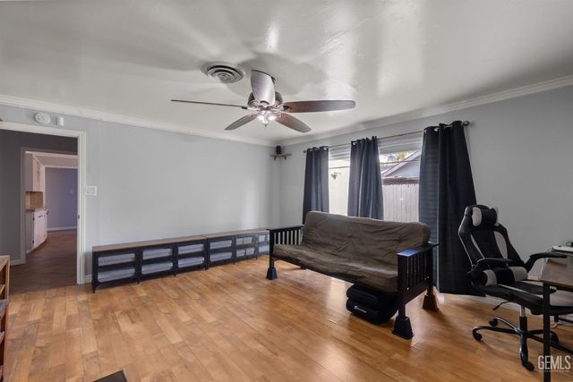 2921 Staunton Court, Bakersfield, CA 93306