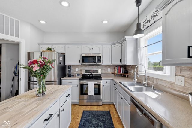 11025 Cool Winds Way, Fishers, IN 46037