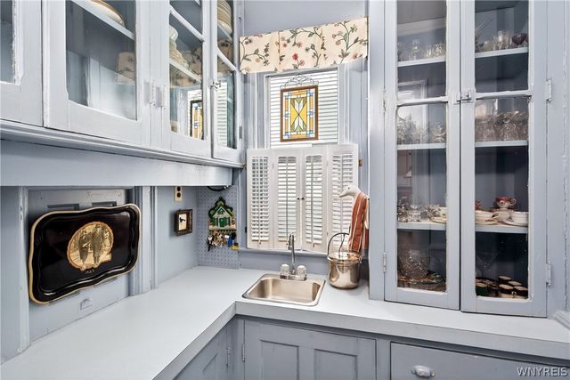 80 Highland Avenue, Buffalo, NY 14222