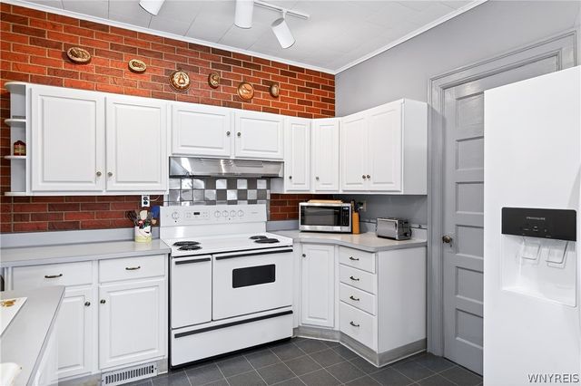 80 Highland Avenue, Buffalo, NY 14222