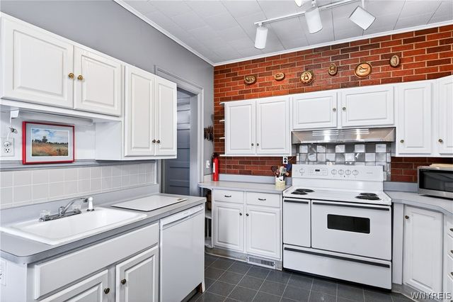 80 Highland Avenue, Buffalo, NY 14222