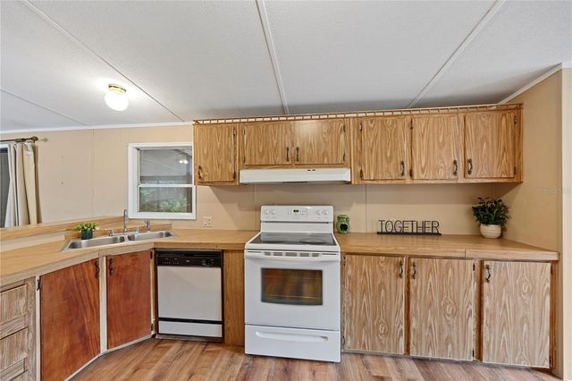 36833 SHADOW HILL DRIVE, Fruitland Park, FL 34731