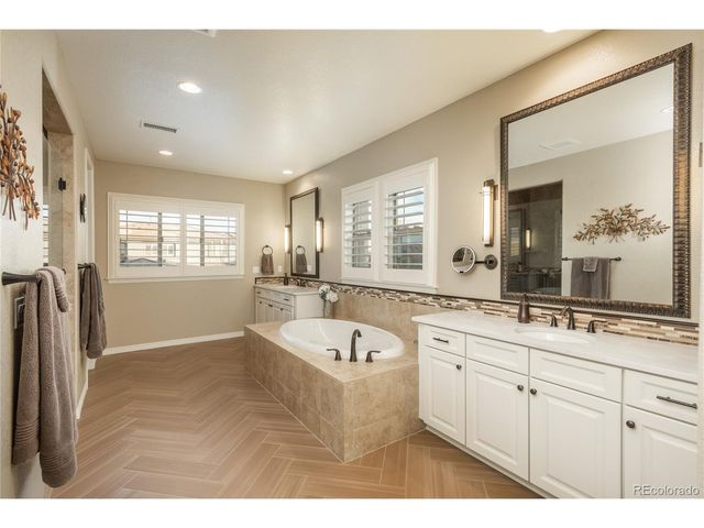 10715 Manorstone Dr, Highlands Ranch, CO 80126