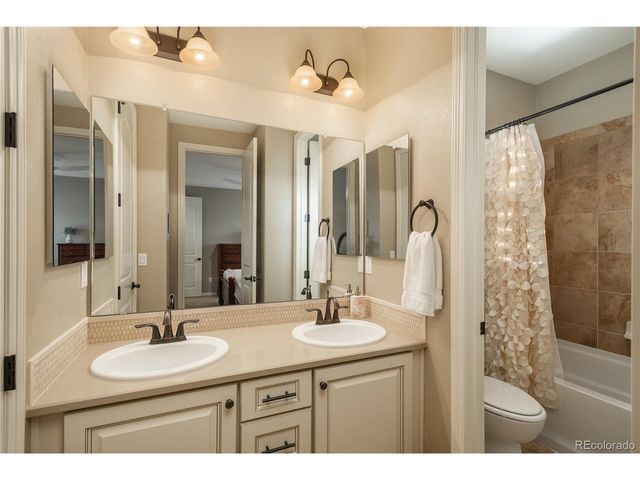 10715 Manorstone Dr, Highlands Ranch, CO 80126