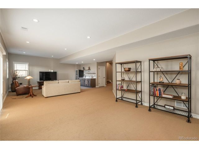 10715 Manorstone Dr, Highlands Ranch, CO 80126