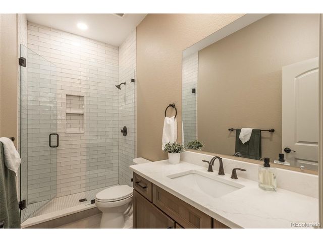 10715 Manorstone Dr, Highlands Ranch, CO 80126