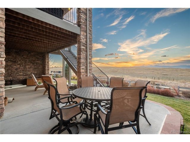 10715 Manorstone Dr, Highlands Ranch, CO 80126