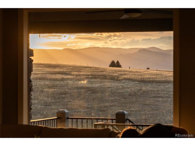 10715 Manorstone Dr, Highlands Ranch, CO 80126