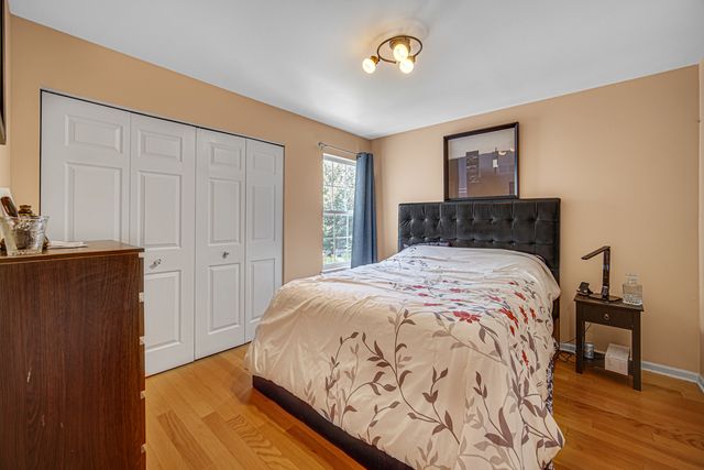 1424 DERBY Lane, Mundelein, IL 60060