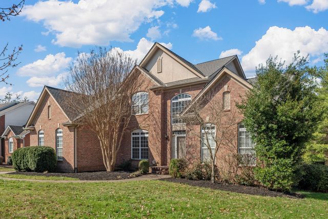 1811 Grey Pointe Dr, Brentwood, TN 37027