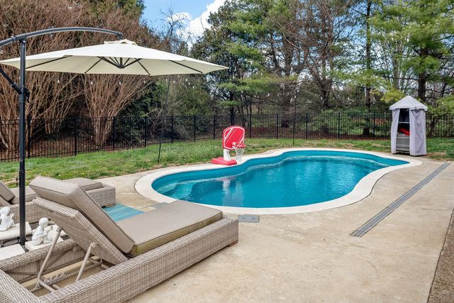 1811 Grey Pointe Dr, Brentwood, TN 37027