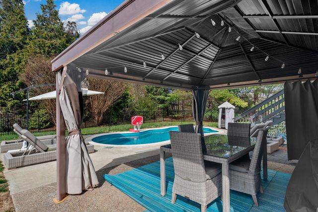 1811 Grey Pointe Dr, Brentwood, TN 37027