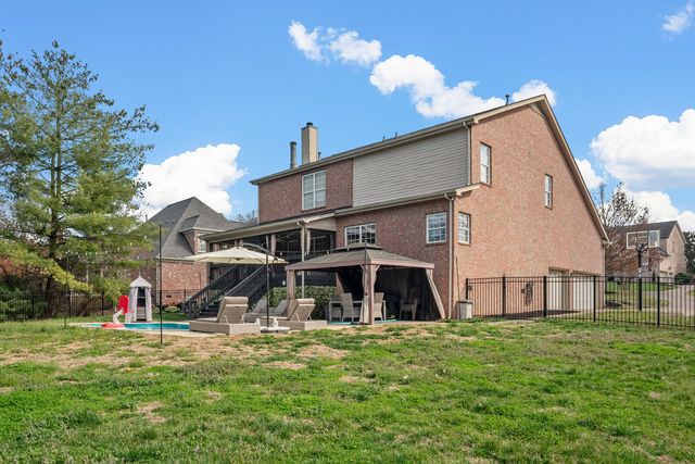 1811 Grey Pointe Dr, Brentwood, TN 37027