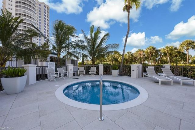 8171 Bay Colony DR # 1902, Naples, FL 34108