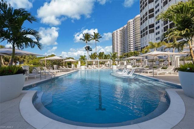 8171 Bay Colony DR # 1902, Naples, FL 34108