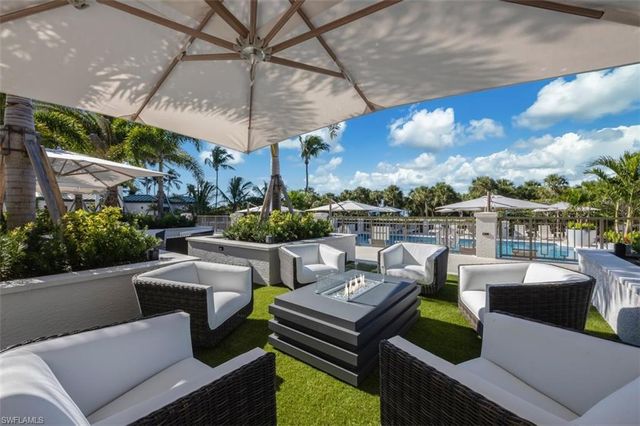 8171 Bay Colony DR # 1902, Naples, FL 34108