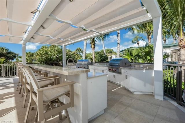 8171 Bay Colony DR # 1902, Naples, FL 34108