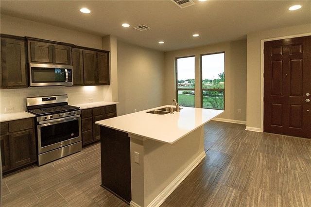 6814 E Riverside DR 114, Austin, TX 78741