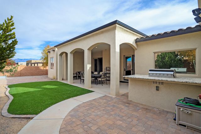 6535 Vista Del Prado, Albuquerque, NM 87120