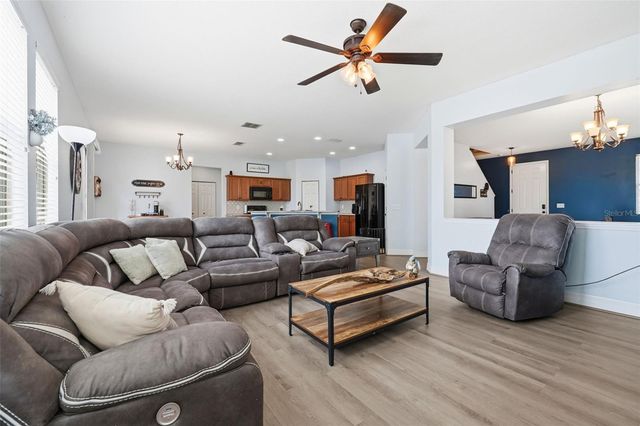 1765 STRATHMORE CIRCLE, Mount Dora, FL 32757