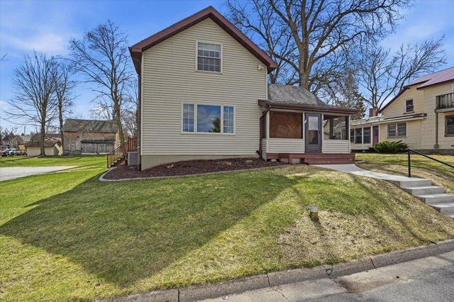 204 Hotel Street, Brooklyn, WI 53521