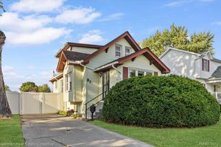 31 Walper Avenue, Clawson, MI 48017