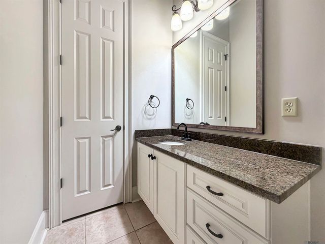 9239 Greystone Dr, Denham Springs, LA 70726