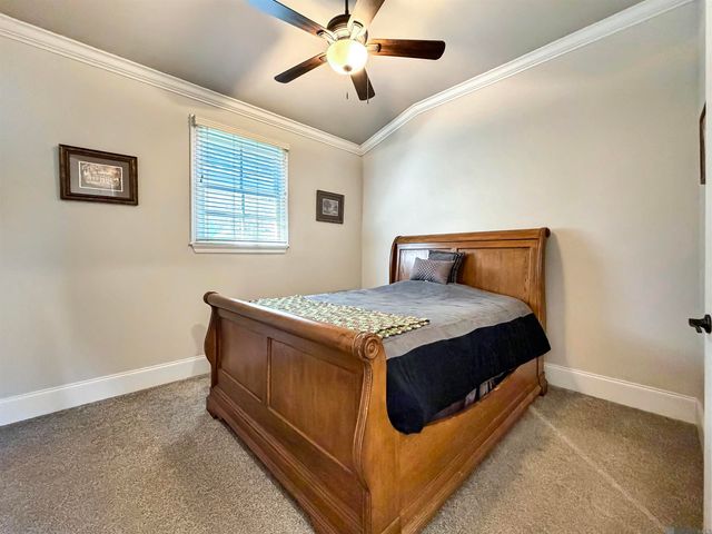 9239 Greystone Dr, Denham Springs, LA 70726