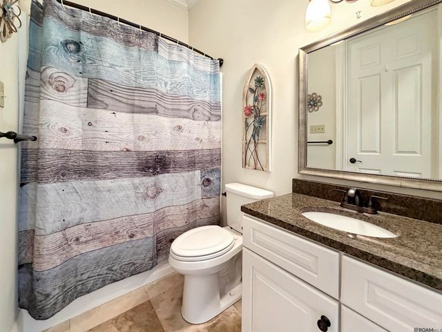 9239 Greystone Dr, Denham Springs, LA 70726