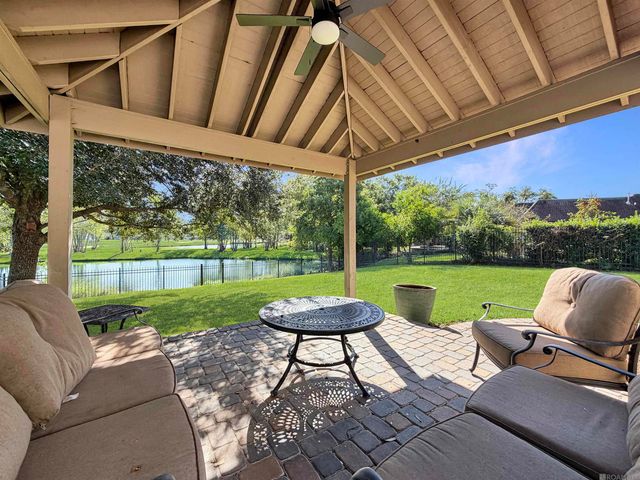9239 Greystone Dr, Denham Springs, LA 70726