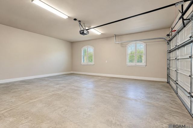 9239 Greystone Dr, Denham Springs, LA 70726