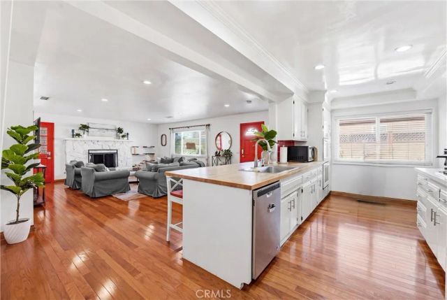 713 E Sycamore, Orange, CA 92866