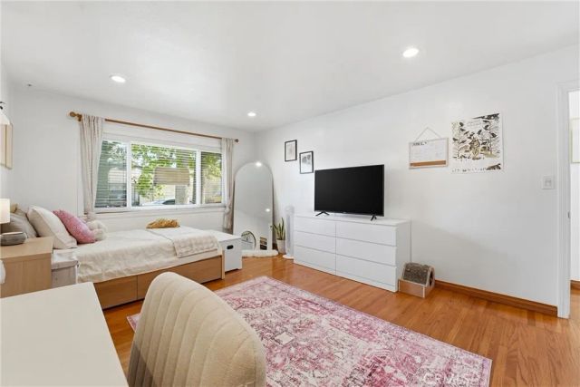 713 E Sycamore, Orange, CA 92866