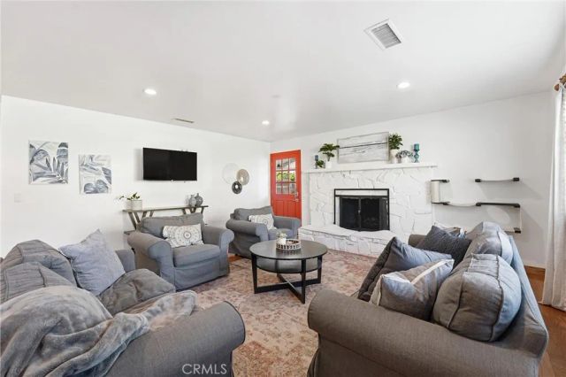 713 E Sycamore, Orange, CA 92866
