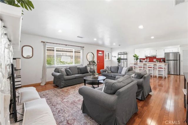 713 E Sycamore, Orange, CA 92866