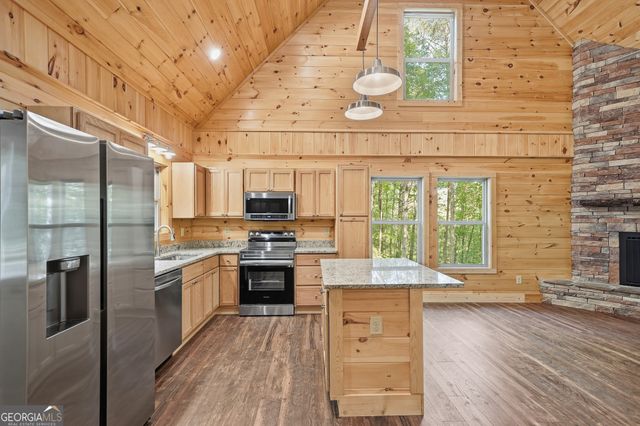 5860 Old Bucktown Road, Ellijay, GA 30536
