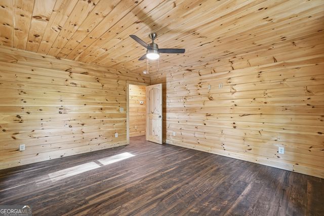 5860 Old Bucktown Road, Ellijay, GA 30536