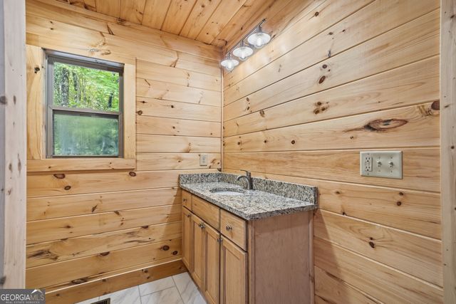 5860 Old Bucktown Road, Ellijay, GA 30536