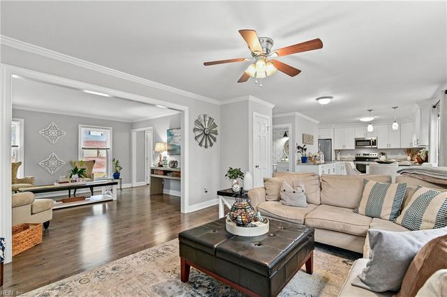 76 Waterview DR, Newport News, VA 23608