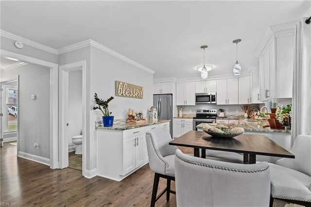 76 Waterview DR, Newport News, VA 23608