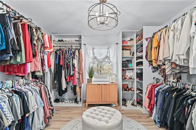 76 Waterview DR, Newport News, VA 23608