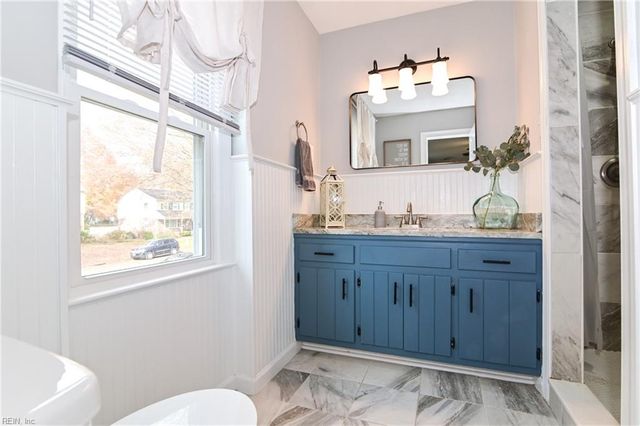 76 Waterview DR, Newport News, VA 23608