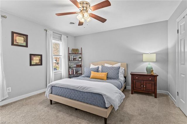 76 Waterview DR, Newport News, VA 23608