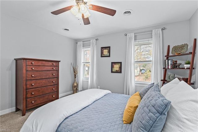 76 Waterview DR, Newport News, VA 23608